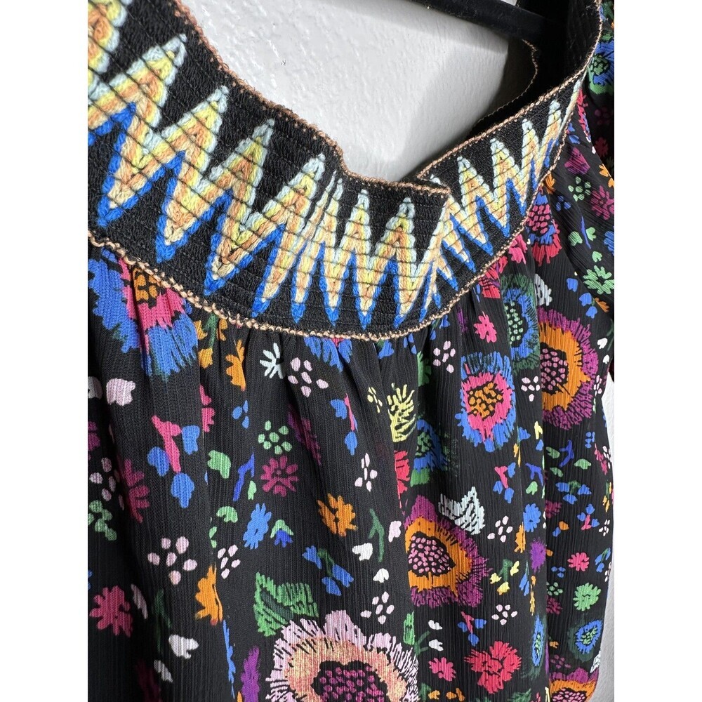 Guess Blouse Womens Large Black Floral Off Shoulder Embroidered Smocked Boho - Picture 2 of 6